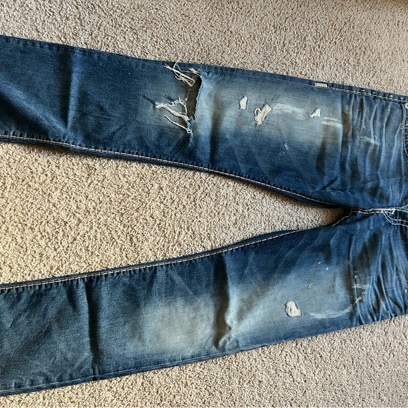 True Religion - Picture 6 of 6